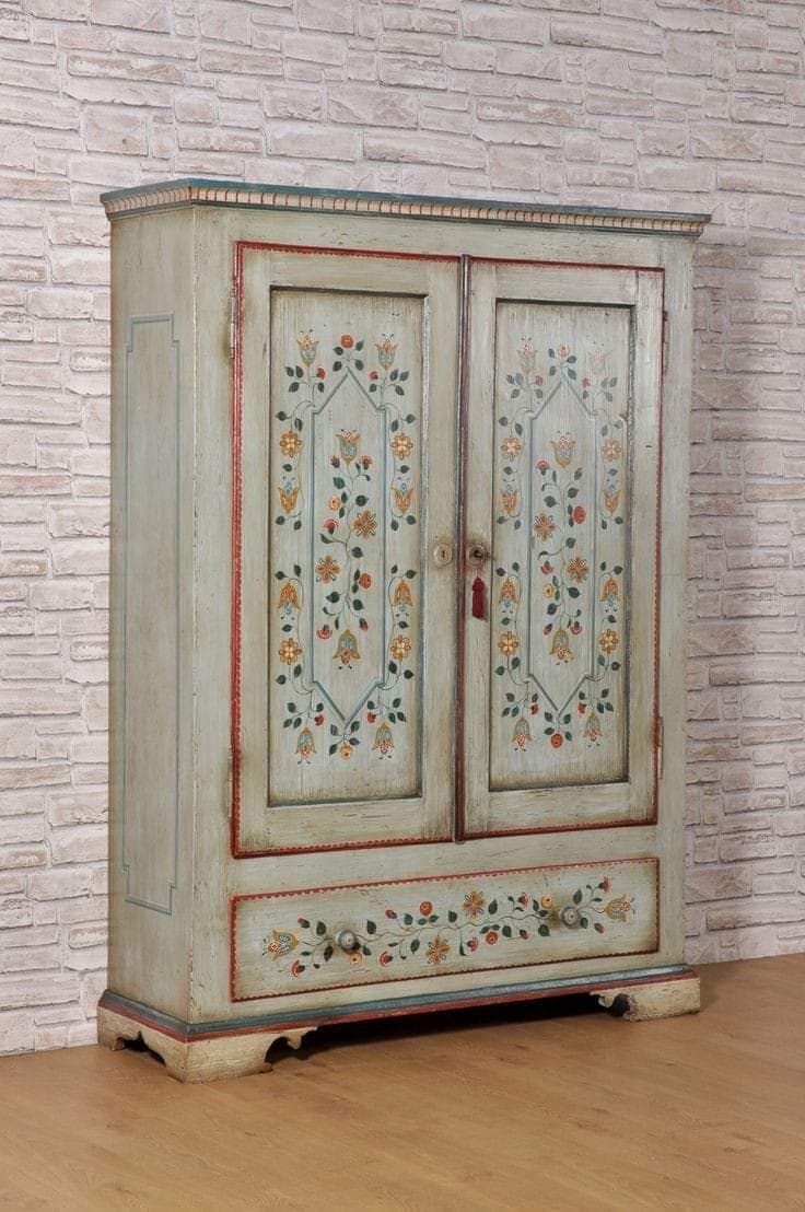 Armoire-penderie Zouaq marocaine peinte à la main